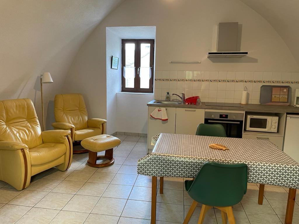 Gite Montalies Sévérac-le-Château Eksteriør bilde