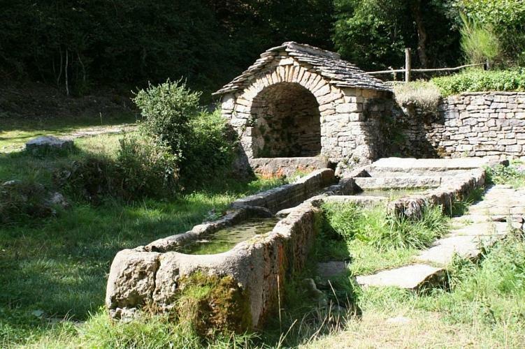 Gite Montalies Sévérac-le-Château Eksteriør bilde